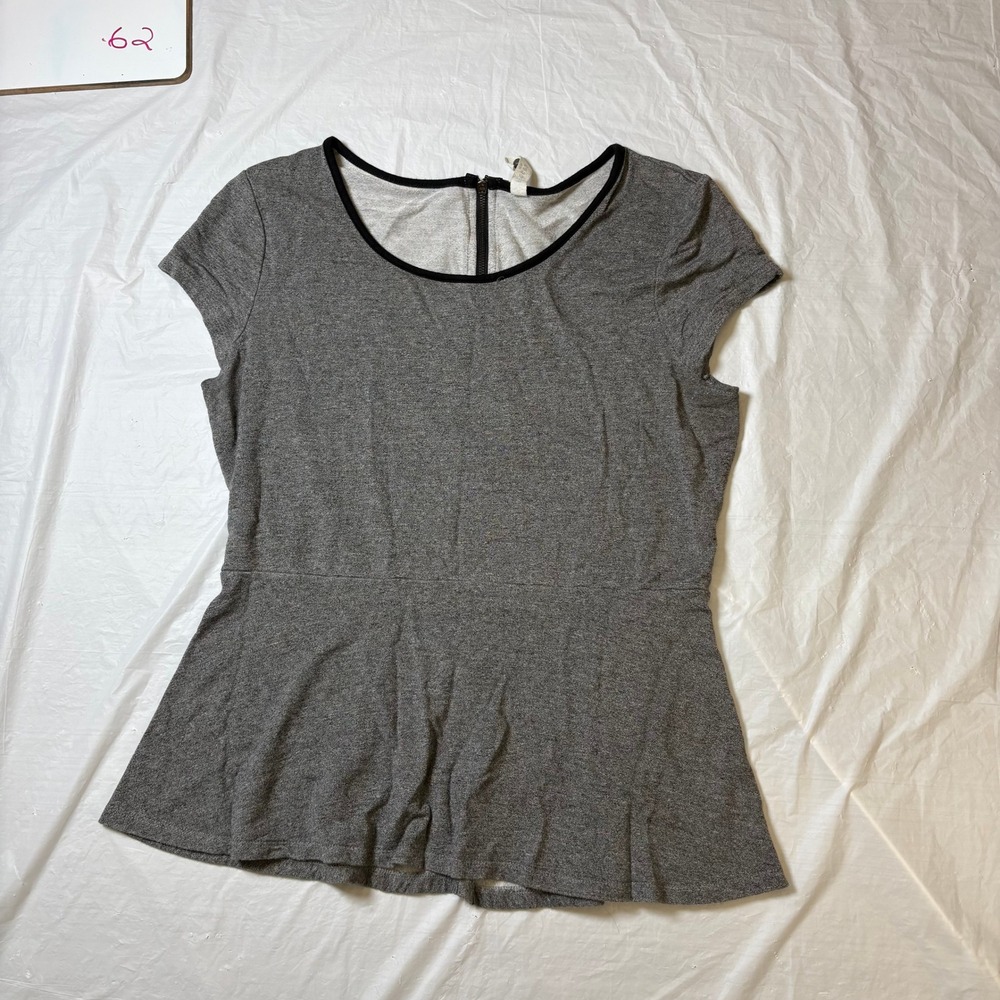 Pieces Kensie Women Gray Short Sleeve Peplum Top Knit Zipper L